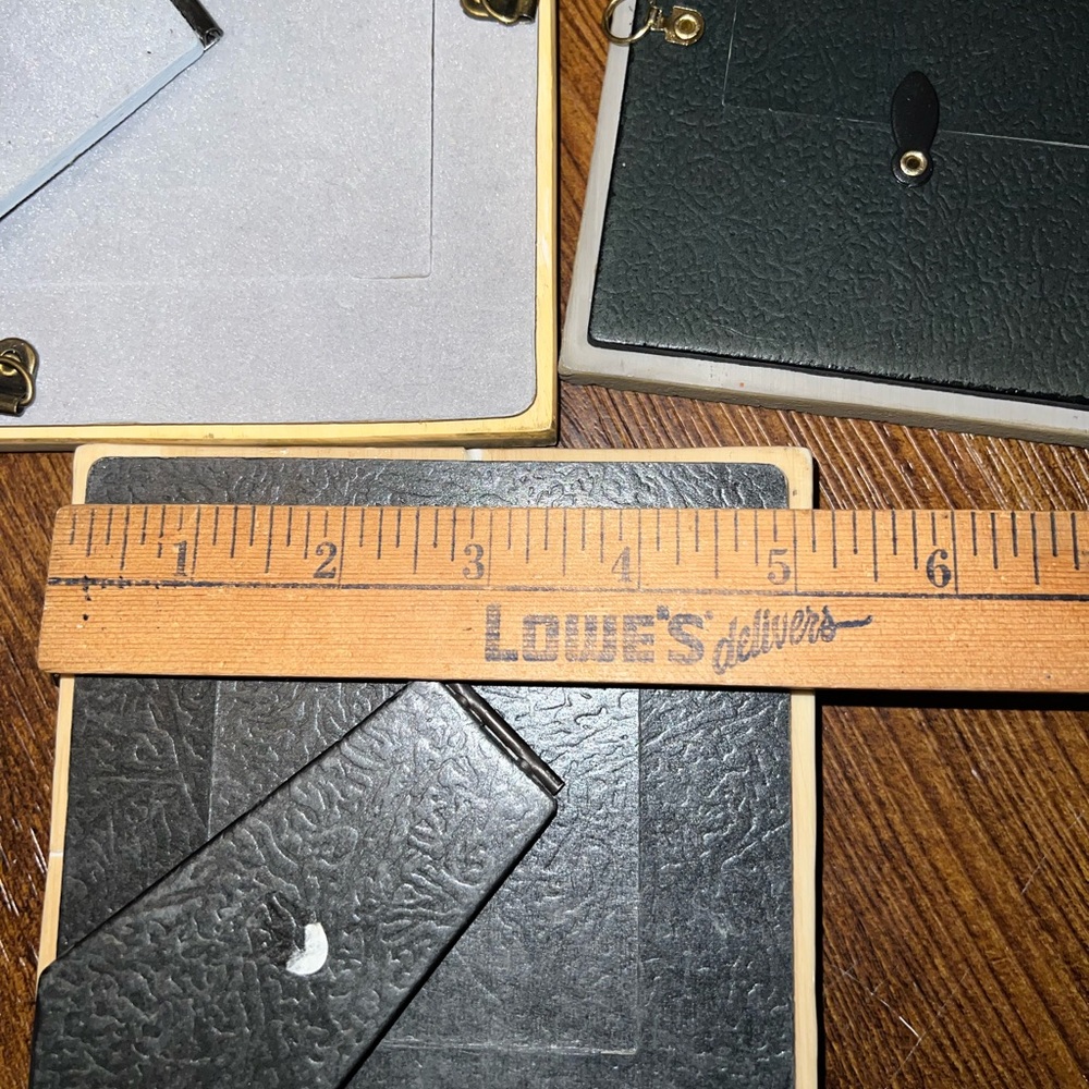 (3) Vintage Resin Decorative Picture Frames - Picture 10 of 10